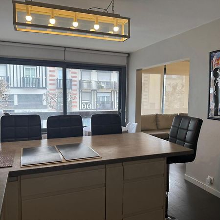 Appartement Place Morny, Hyper Centre ! Довил Екстериор снимка
